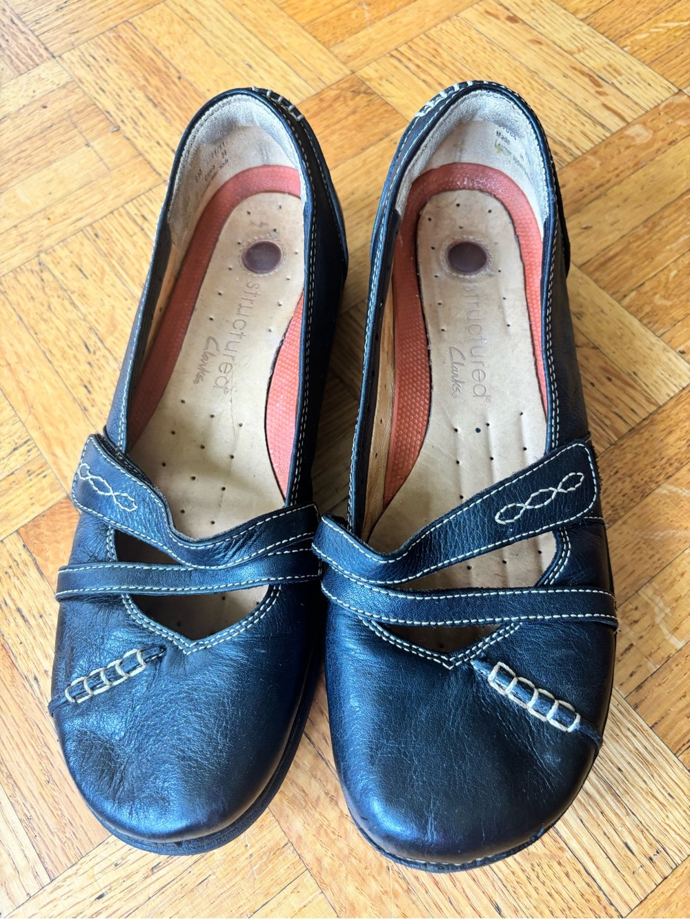 Clarks Black Leather Mary Jane-Style Comfort Flats Size 8